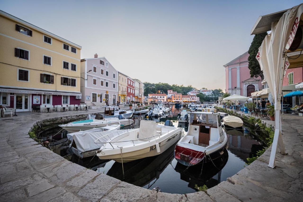 Apartment Carmen Veli Lošinj Exterior foto