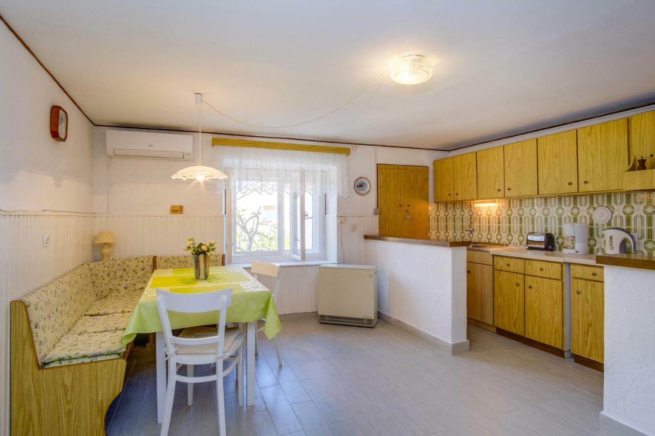 Apartment Carmen Veli Lošinj Exterior foto